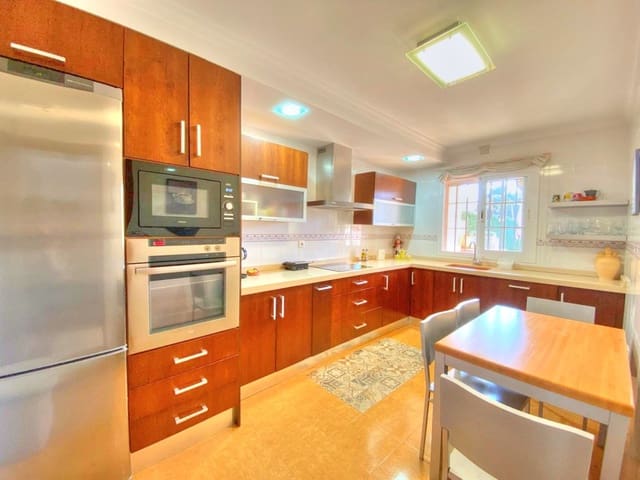 3 soveværelse Byhus til leje i Benajarafe, Vélez-Málaga med swimmingpool - € 1.300 (Ref: 8511476)