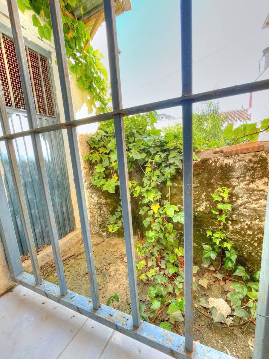 4 soverom Hus til salgs i Mondron - € 50 000 (Ref: 8526515)