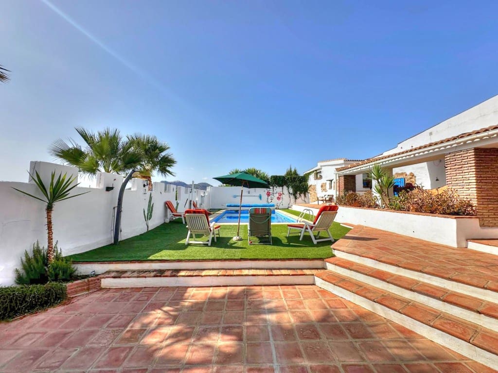 8 sypialnia Finka/Dom wiejski na sprzedaż w Riogordo z basenem - 850 000 € (Ref: 8546858)