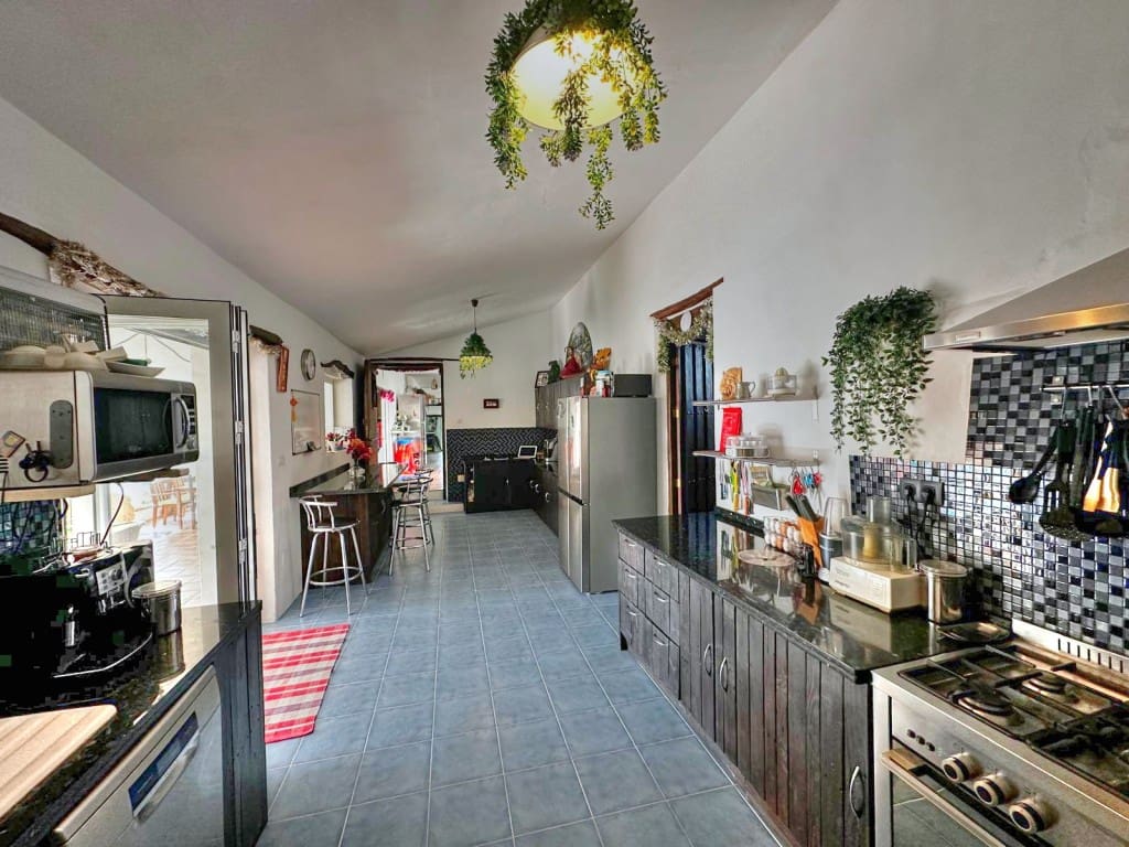 8 sypialnia Finka/Dom wiejski na sprzedaż w Riogordo z basenem - 850 000 € (Ref: 8546858)