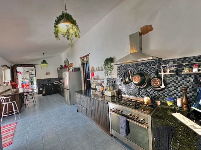 8 sypialnia Finka/Dom wiejski na sprzedaż w Riogordo z basenem - 850 000 € (Ref: 8546858)