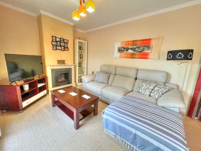 Maison de Ville de 3 chambres à louer à Almayate, Vélez-Málaga avec piscine - 1 200 € (Ref: 8668009)