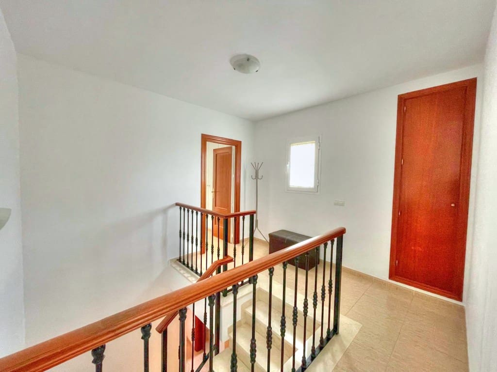 Maison de Ville de 3 chambres à louer à Almayate avec piscine - 1 200 € (Ref: 8668009)