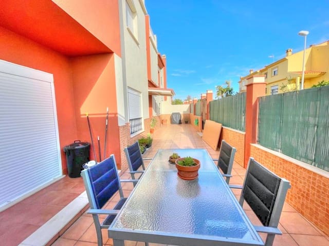 Maison de Ville de 3 chambres à louer à Almayate, Vélez-Málaga avec piscine - 1 200 € (Ref: 8668009)