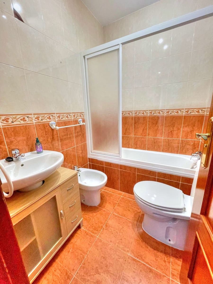 Maison de Ville de 3 chambres à louer à Almayate avec piscine - 1 200 € (Ref: 8668009)