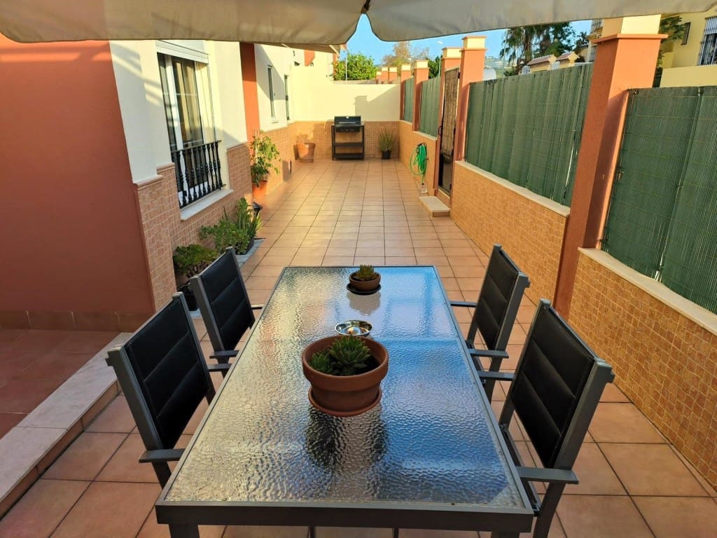 Maison de Ville de 3 chambres à louer à Almayate avec piscine - 1 200 € (Ref: 8668009)