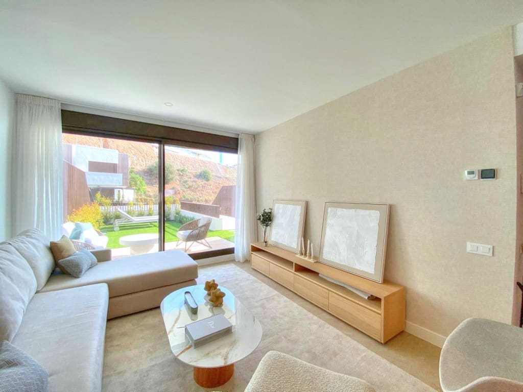 4 bedroom Townhouse for sale in Rincon de la Victoria with garage - € 635,000 (Ref: 8682003)