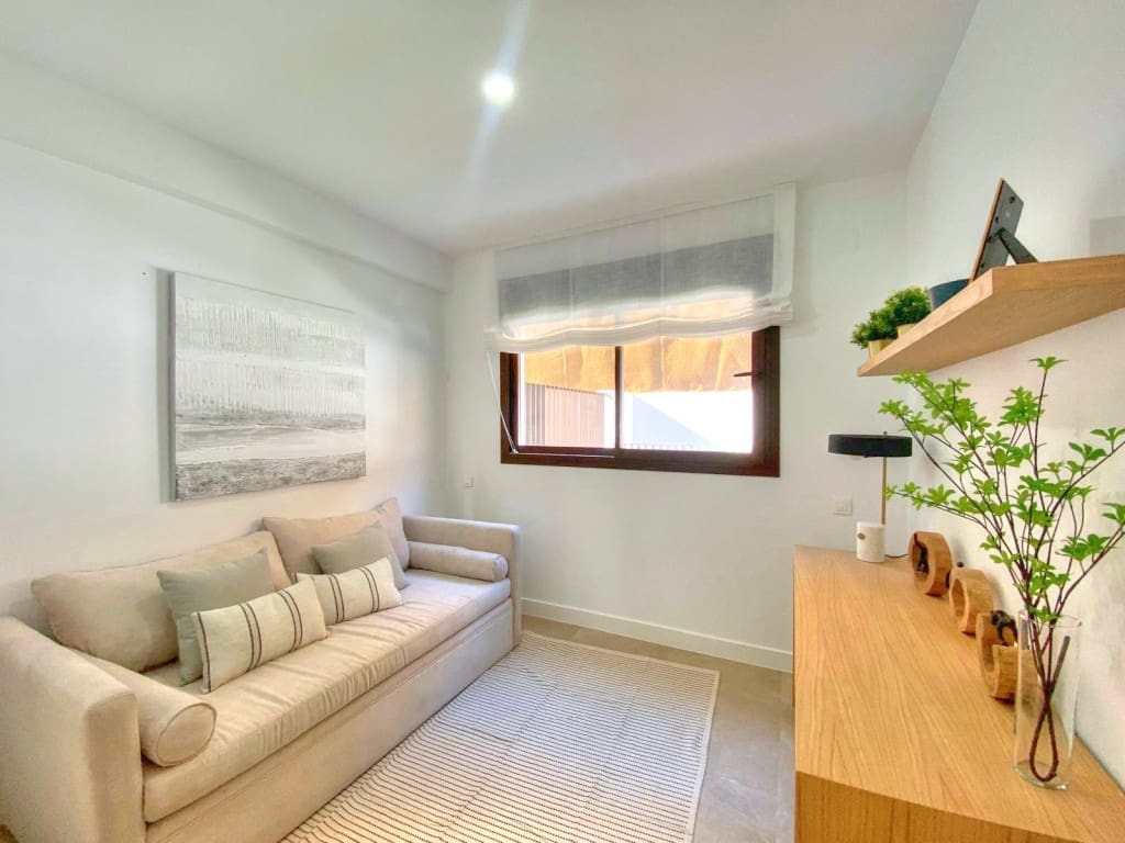 4 bedroom Townhouse for sale in Rincon de la Victoria with garage - € 635,000 (Ref: 8682003)