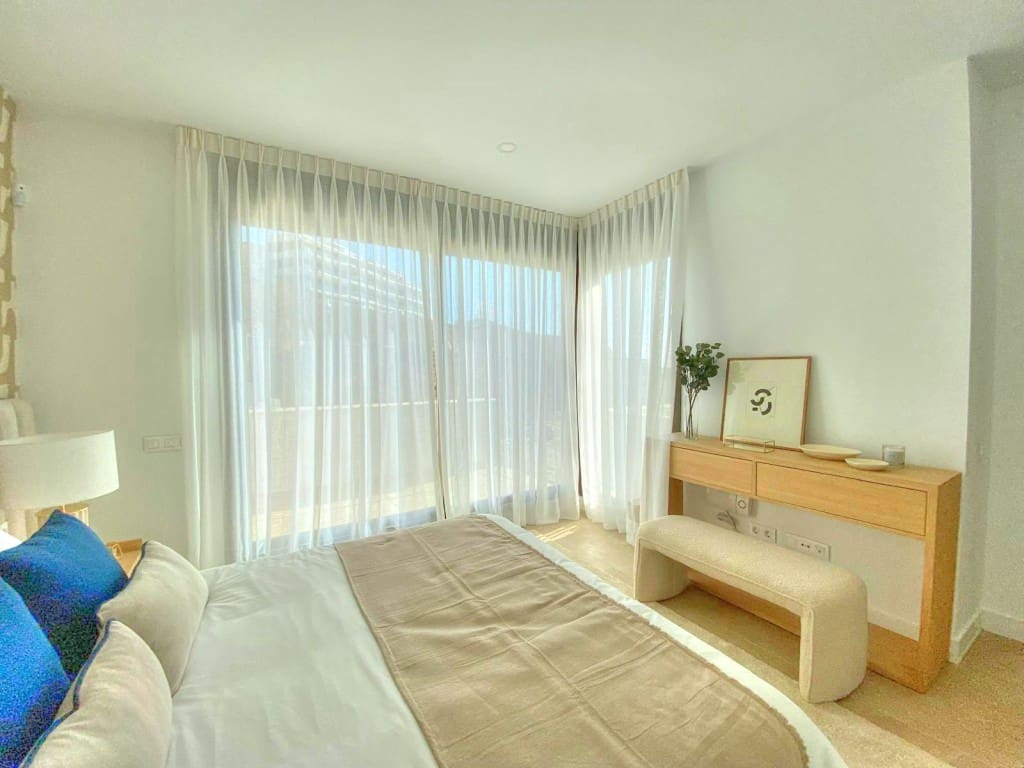 4 bedroom Townhouse for sale in Rincon de la Victoria with garage - € 635,000 (Ref: 8682003)