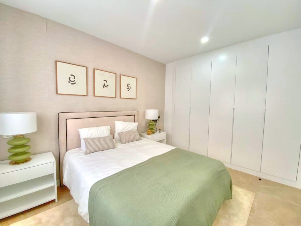 4 bedroom Townhouse for sale in Rincon de la Victoria with garage - € 635,000 (Ref: 8682003)