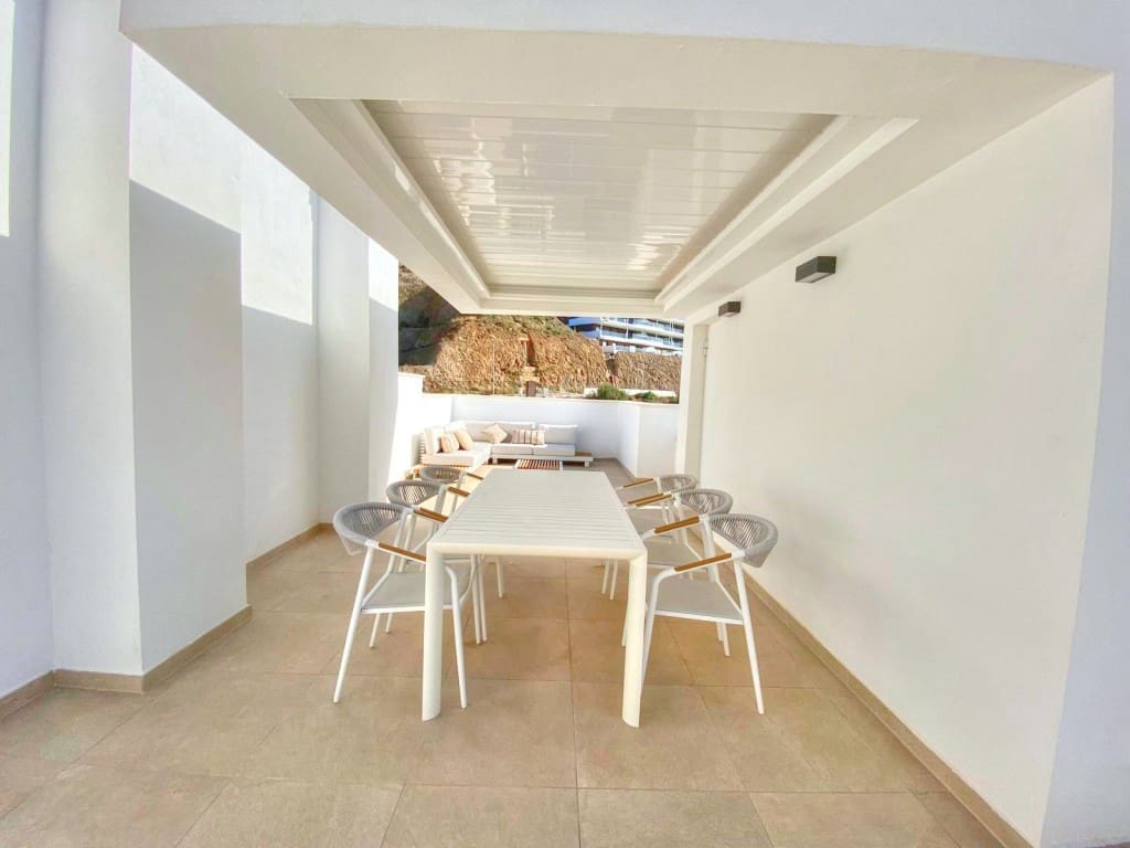 4 bedroom Townhouse for sale in Rincon de la Victoria with garage - € 635,000 (Ref: 8682003)