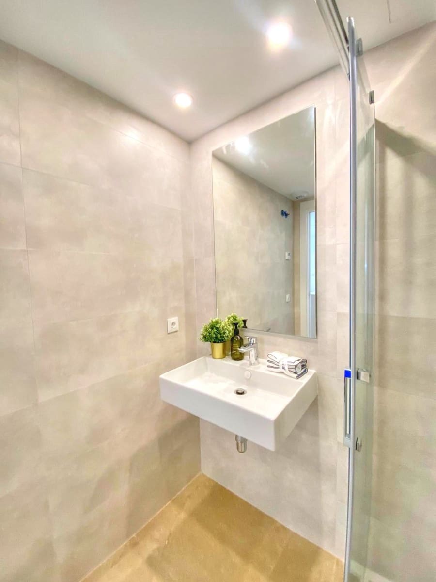 4 bedroom Townhouse for sale in Rincon de la Victoria with garage - € 635,000 (Ref: 8682003)