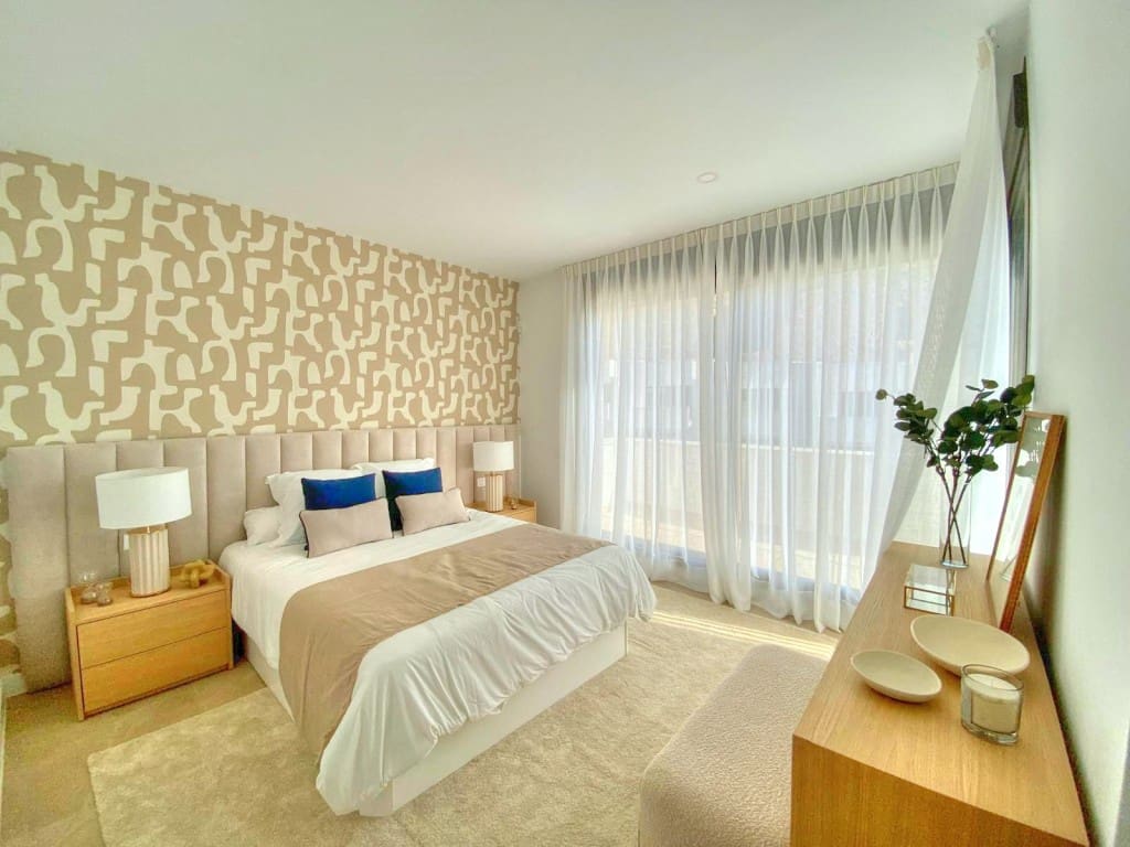 4 bedroom Townhouse for sale in Rincon de la Victoria with garage - € 635,000 (Ref: 8682003)