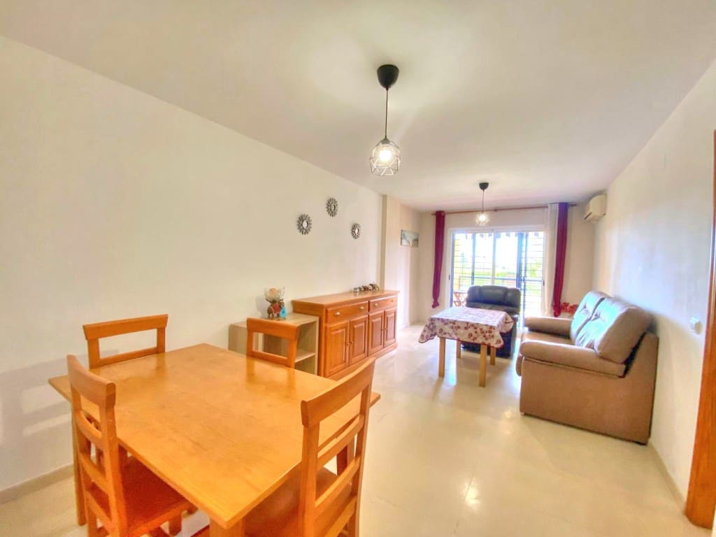 2 makuuhuone Asunto vuokrattavana paikassa Benajarafe mukana uima-altaan - 950 € (Ref: 8697878)