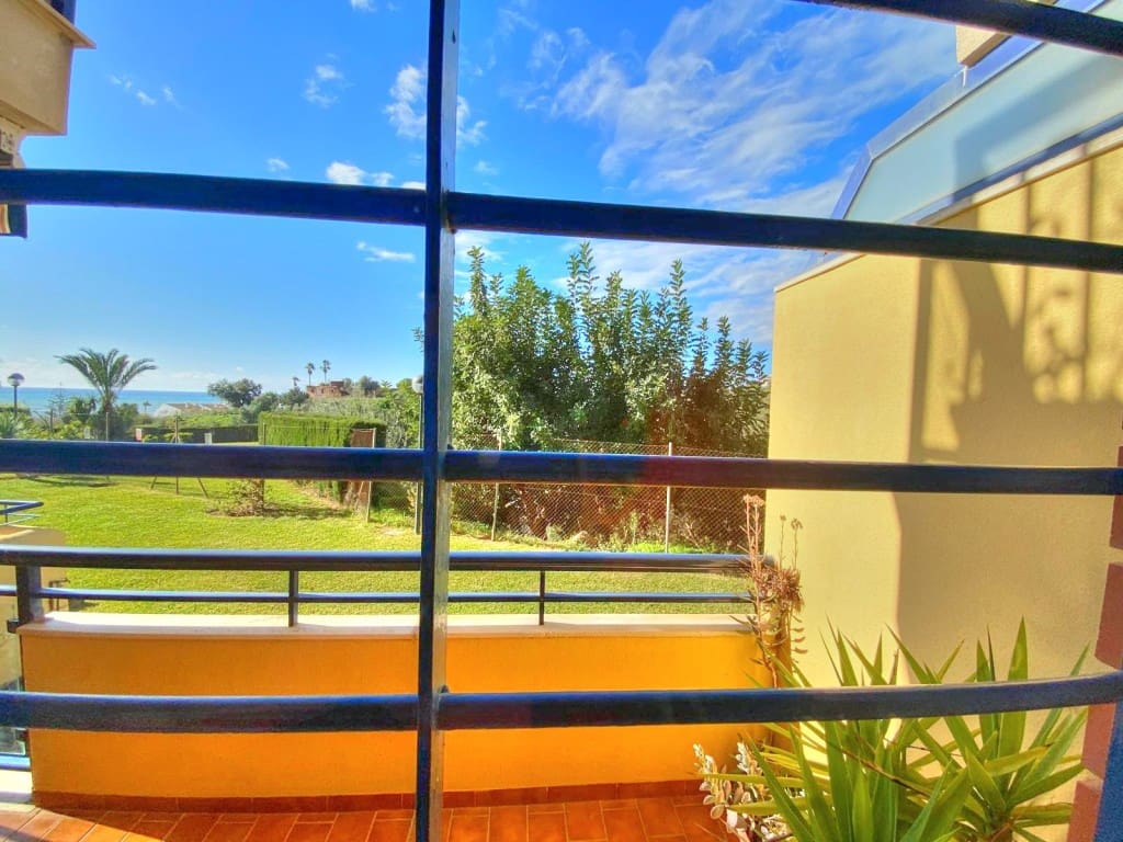 2 makuuhuone Asunto vuokrattavana paikassa Benajarafe mukana uima-altaan - 950 € (Ref: 8697878)