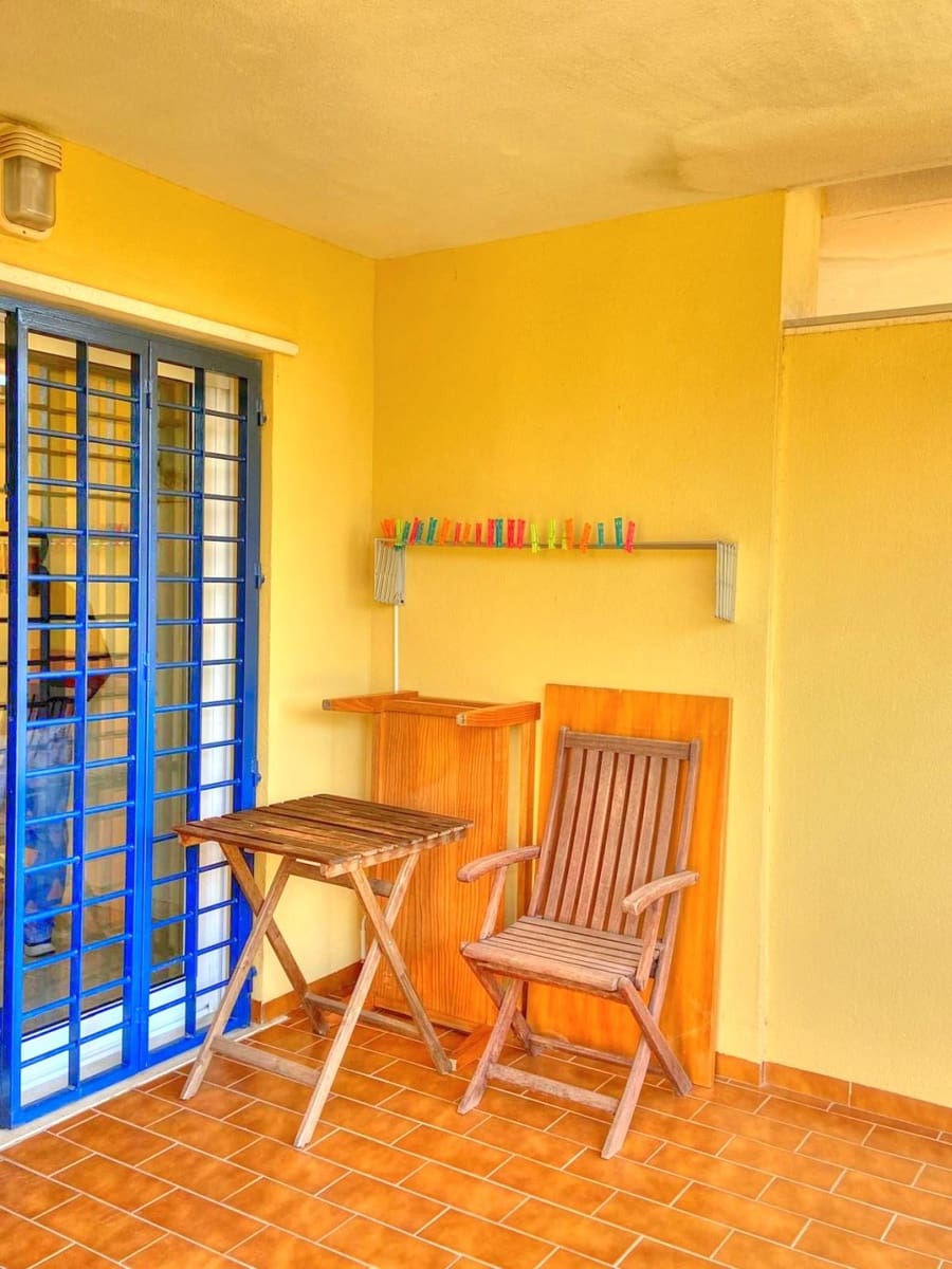 2 makuuhuone Asunto vuokrattavana paikassa Benajarafe mukana uima-altaan - 950 € (Ref: 8697878)