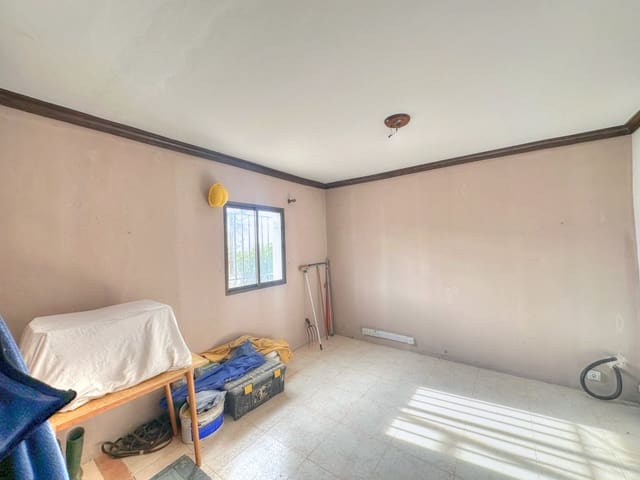 4 soveværelse Finca/Landehus til salg i Antequera - € 295.000 (Ref: 8727393)