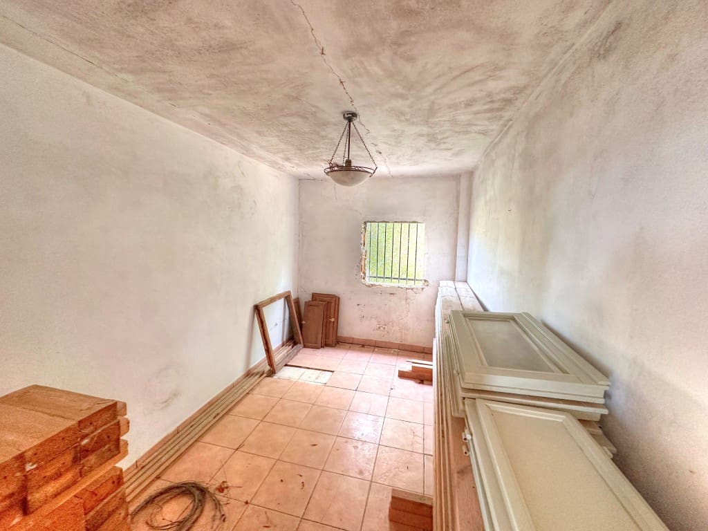 4 soveværelse Finca/Landehus til salg i Antequera - € 295.000 (Ref: 8727393)