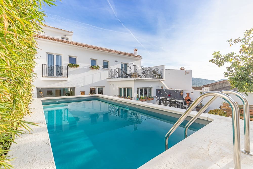 7 soveværelse Finca/Landehus til salg i Alfarnatejo med swimmingpool - € 450.000 (Ref: 8755270)