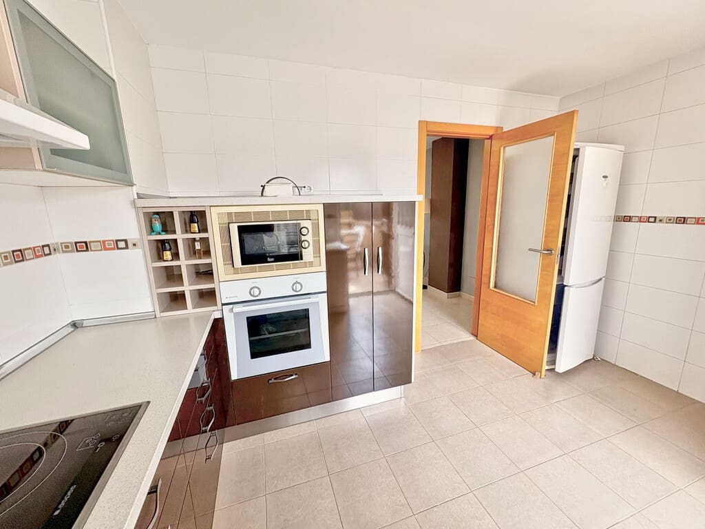 2 bedroom Townhouse for sale in Almayate with pool garage - € 330,000 (Ref: 8781063)