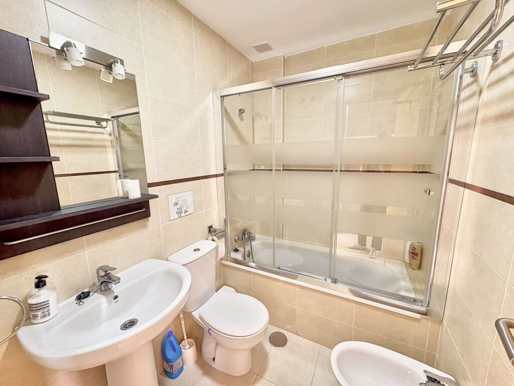2 bedroom Townhouse for sale in Almayate with pool garage - € 330,000 (Ref: 8781063)