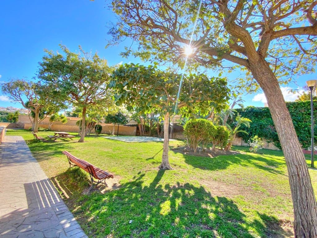 2 bedroom Townhouse for sale in Almayate with pool garage - € 330,000 (Ref: 8781063)