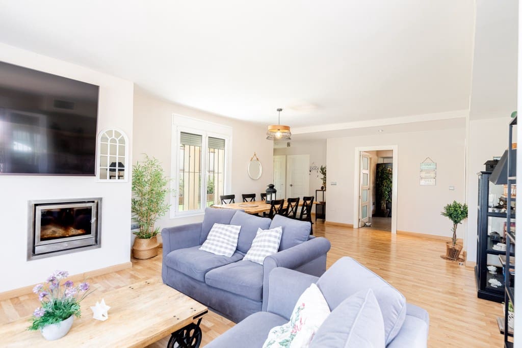 7 sypialnia Willa na sprzedaż w Alhaurin de la Torre z basenem garażem - 985 000 € (Ref: 8791774)