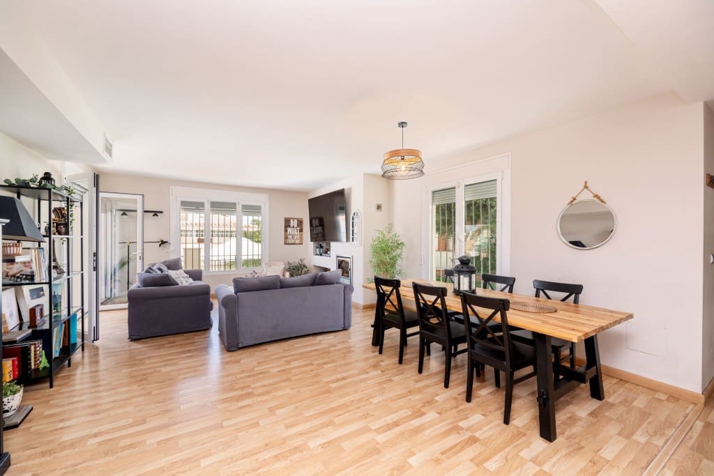 7 sypialnia Willa na sprzedaż w Alhaurin de la Torre z basenem garażem - 985 000 € (Ref: 8791774)