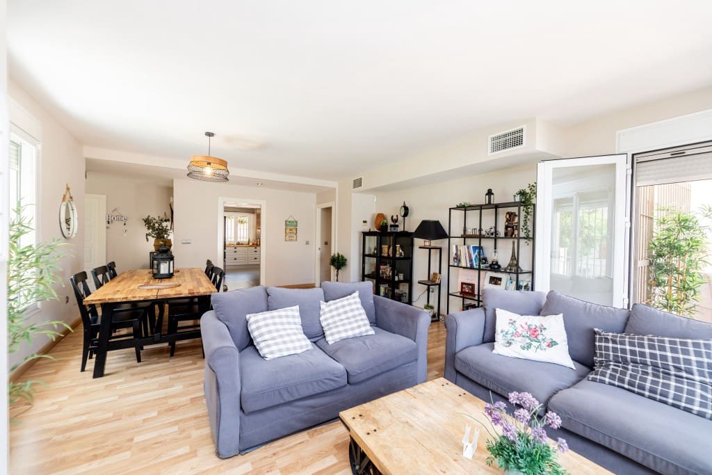 7 sypialnia Willa na sprzedaż w Alhaurin de la Torre z basenem garażem - 985 000 € (Ref: 8791774)