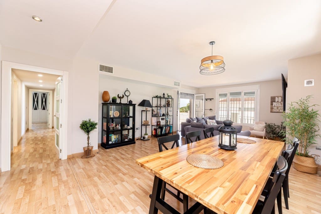 7 sypialnia Willa na sprzedaż w Alhaurin de la Torre z basenem garażem - 985 000 € (Ref: 8791774)