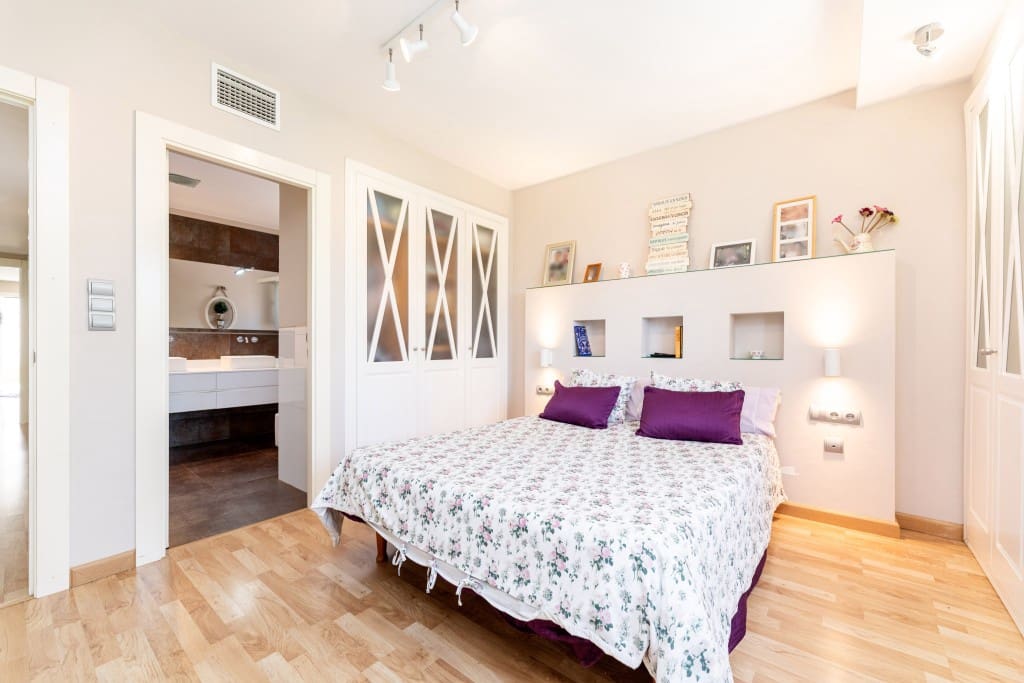 7 sypialnia Willa na sprzedaż w Alhaurin de la Torre z basenem garażem - 985 000 € (Ref: 8791774)