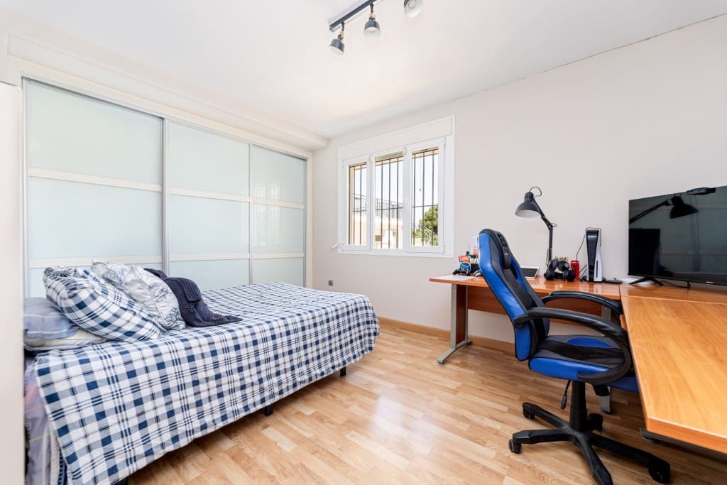 7 sypialnia Willa na sprzedaż w Alhaurin de la Torre z basenem garażem - 985 000 € (Ref: 8791774)