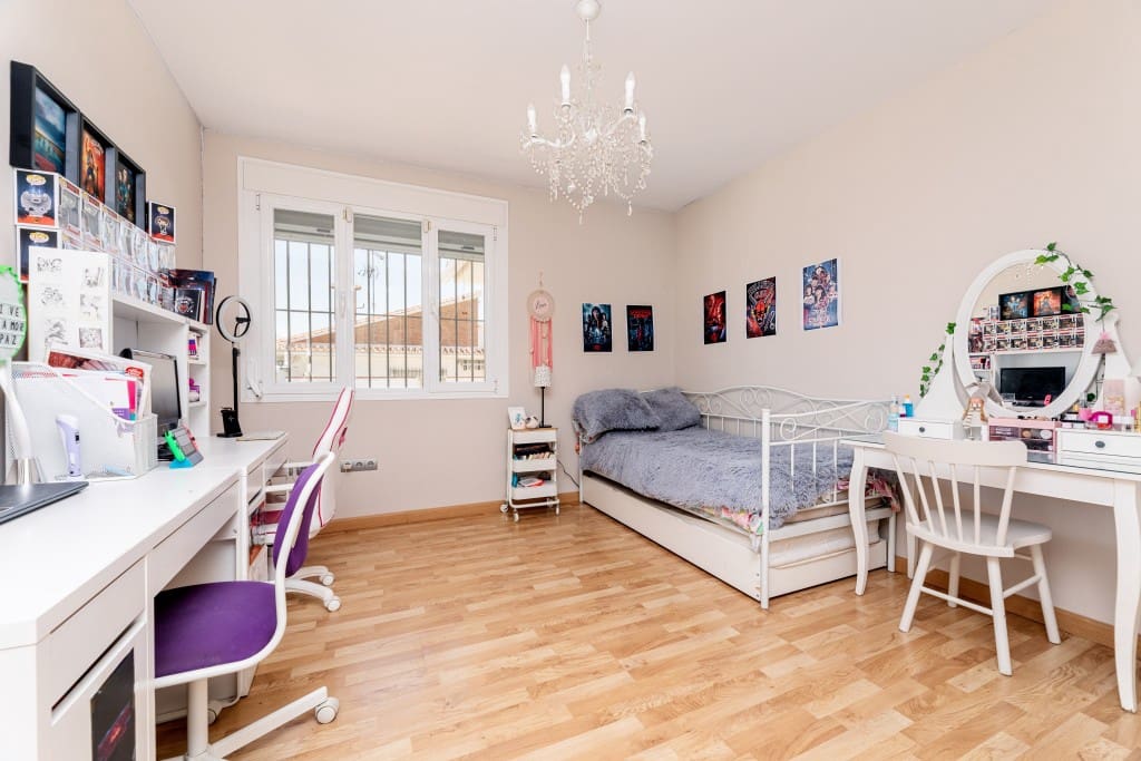 7 sypialnia Willa na sprzedaż w Alhaurin de la Torre z basenem garażem - 985 000 € (Ref: 8791774)