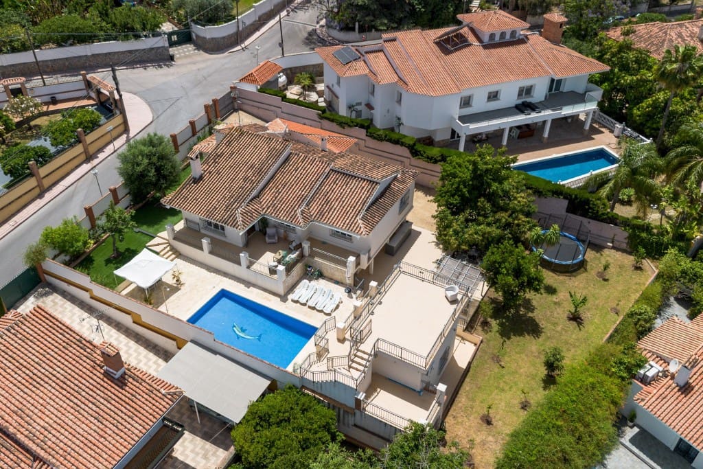 7 sypialnia Willa na sprzedaż w Alhaurin de la Torre z basenem garażem - 985 000 € (Ref: 8791774)