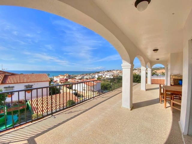 3 soveværelse Villa til salg i Benajarafe, Vélez-Málaga med swimmingpool garage - € 670.000 (Ref: 8874084)