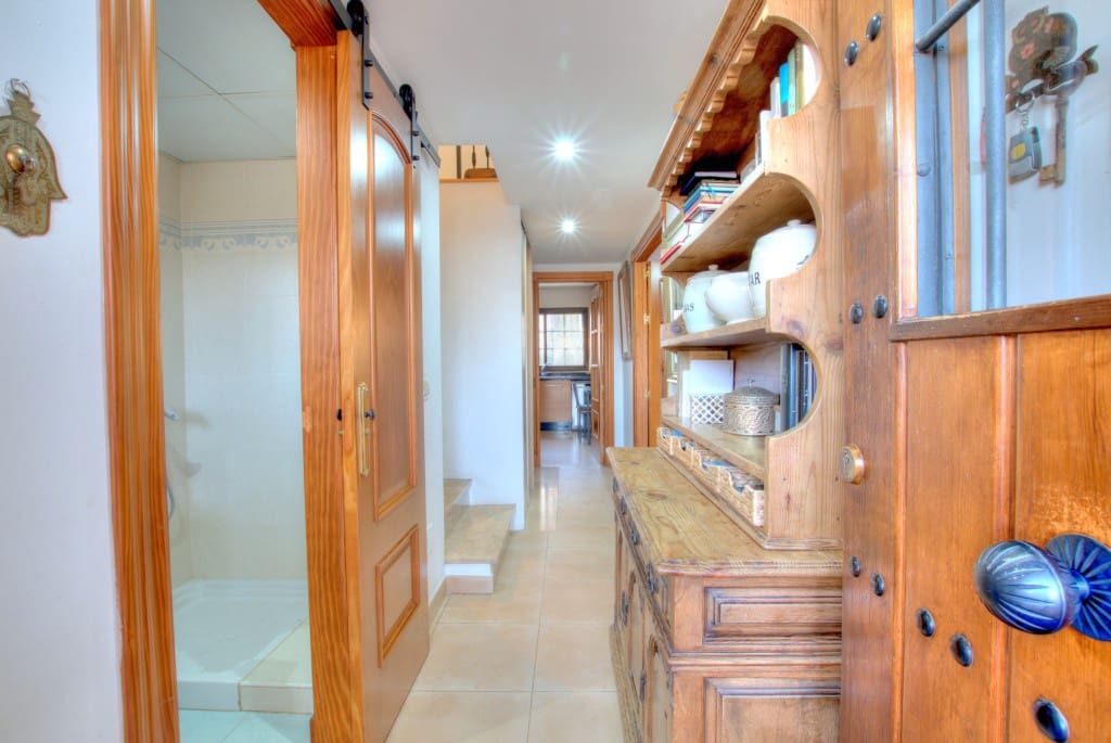 3 soveværelse Semi-Rækkehus til salg i Alhaurin de la Torre med swimmingpool garage - € 525.000 (Ref: 8879421)