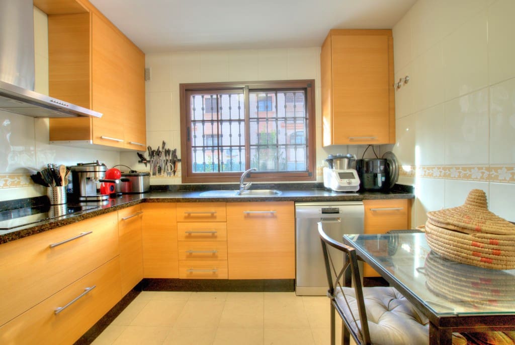 3 soveværelse Semi-Rækkehus til salg i Alhaurin de la Torre med swimmingpool garage - € 525.000 (Ref: 8879421)