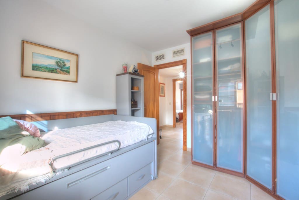 3 soveværelse Semi-Rækkehus til salg i Alhaurin de la Torre med swimmingpool garage - € 525.000 (Ref: 8879421)