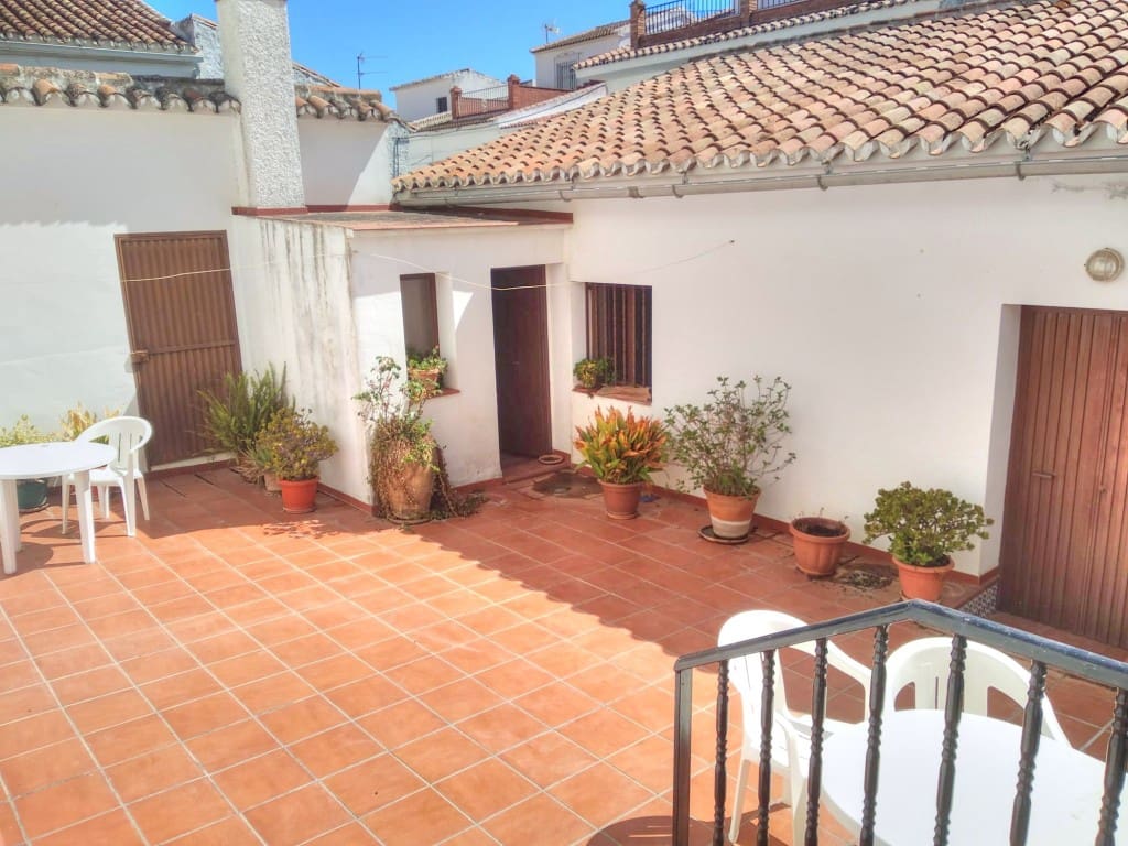 6 sypialnia Dom do wynajęcia w Periana z garażem - 1 000 € (Ref: 8899842)