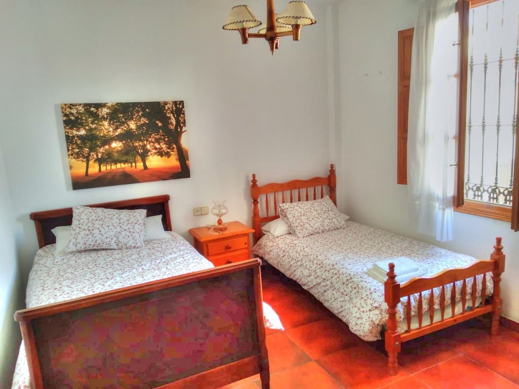 6 sypialnia Dom do wynajęcia w Periana z garażem - 1 000 € (Ref: 8899842)