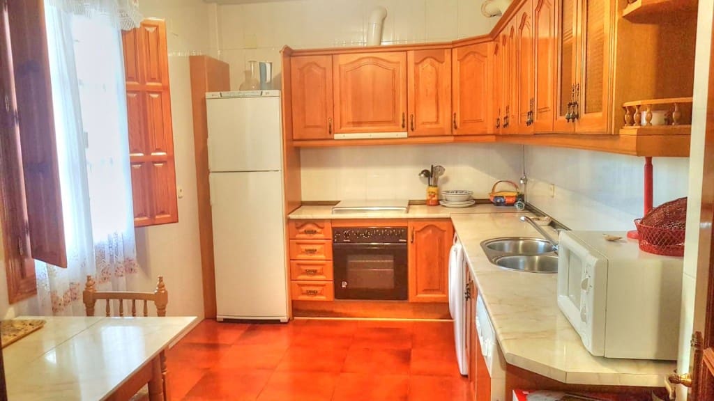 6 sypialnia Dom do wynajęcia w Periana z garażem - 1 000 € (Ref: 8899842)