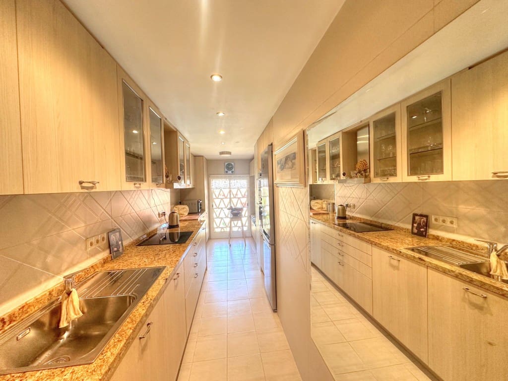 3 soveværelse Penthouse til salg i Torrox-Costa med swimmingpool - € 795.000 (Ref: 8907291)