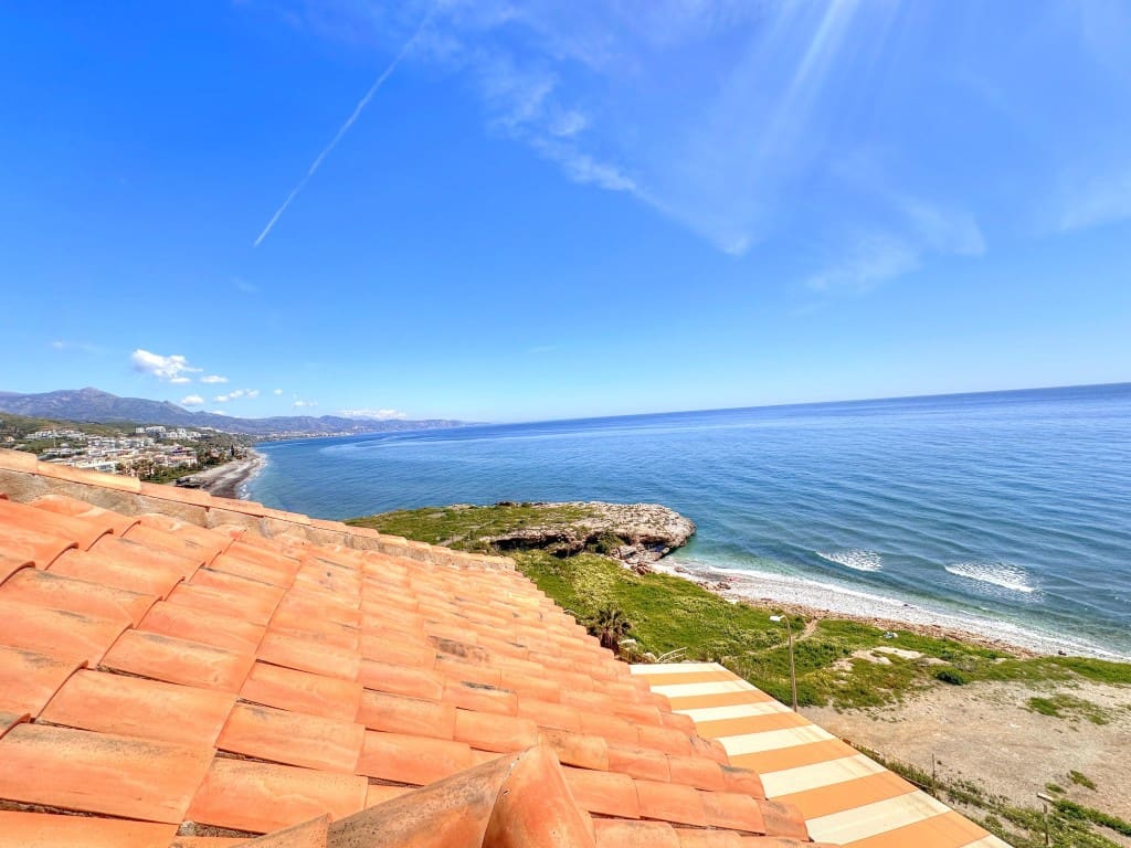 3 soveværelse Penthouse til salg i Torrox-Costa med swimmingpool - € 795.000 (Ref: 8907291)