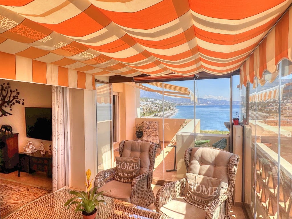 3 soveværelse Penthouse til salg i Torrox-Costa med swimmingpool - € 795.000 (Ref: 8907291)