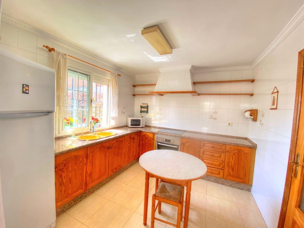 3 soverom Villa til salgs i Benajarafe med garasje - € 315 000 (Ref: 8921184)