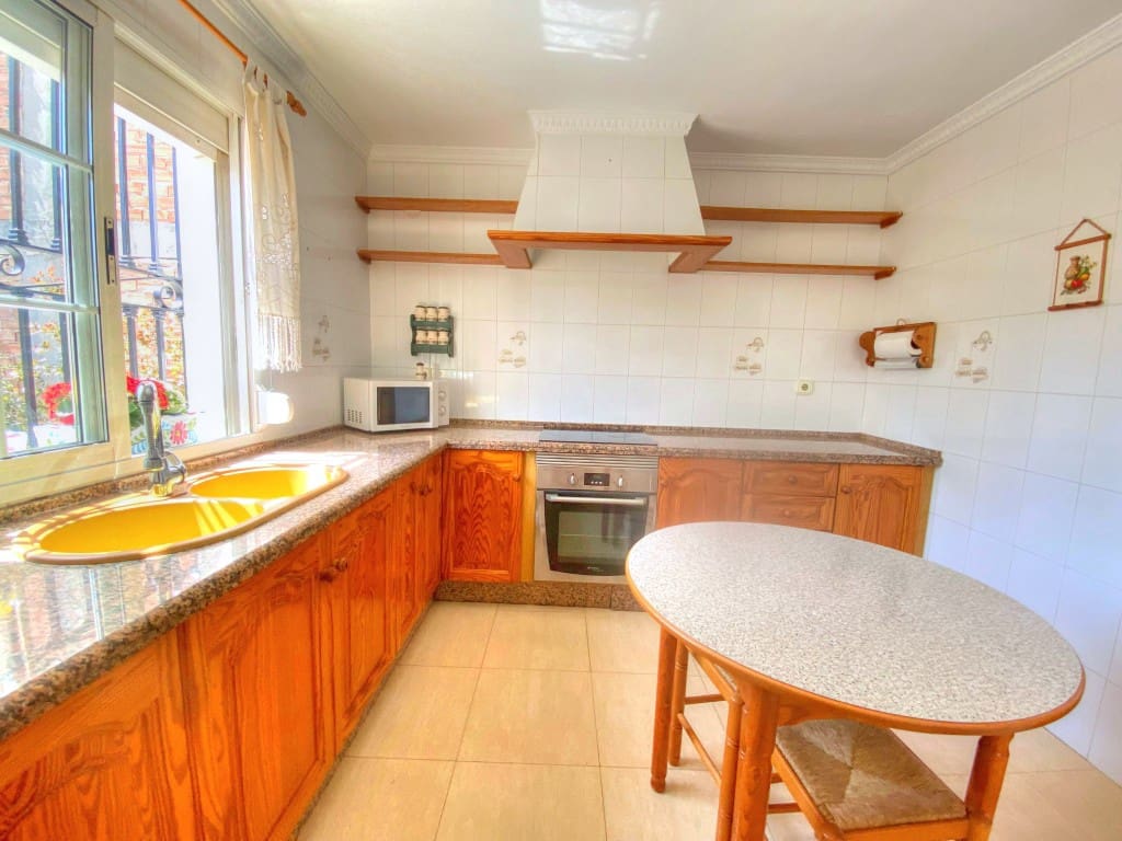 3 soverom Villa til salgs i Benajarafe med garasje - € 315 000 (Ref: 8921184)