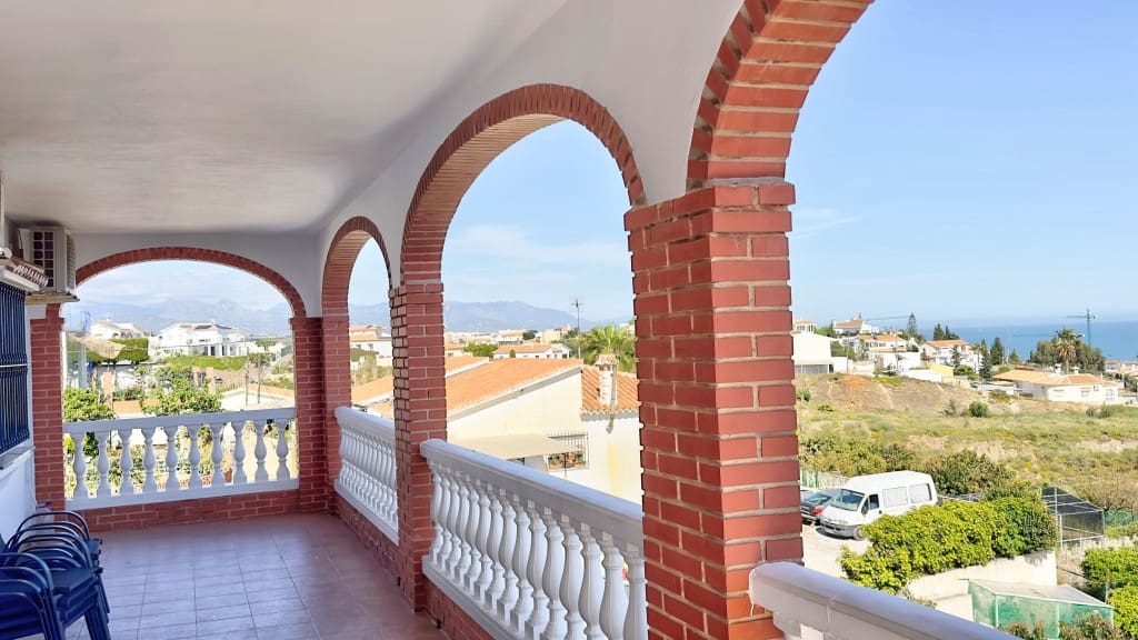 4 chambre Villa/Maison à vendre à Benajarafe avec piscine - 615 000 € (Ref: 8950387)