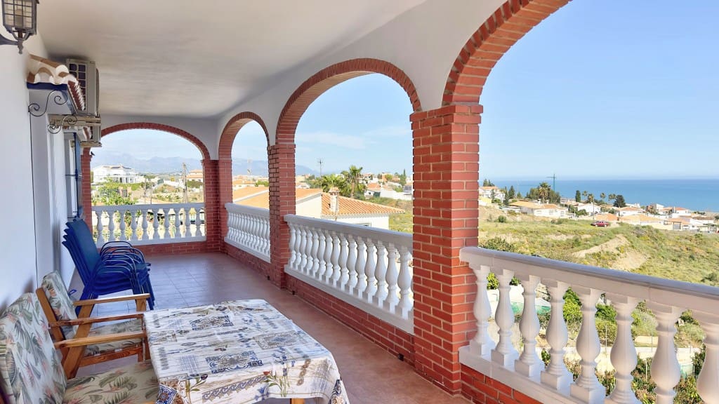 4 chambre Villa/Maison à vendre à Benajarafe avec piscine - 615 000 € (Ref: 8950387)