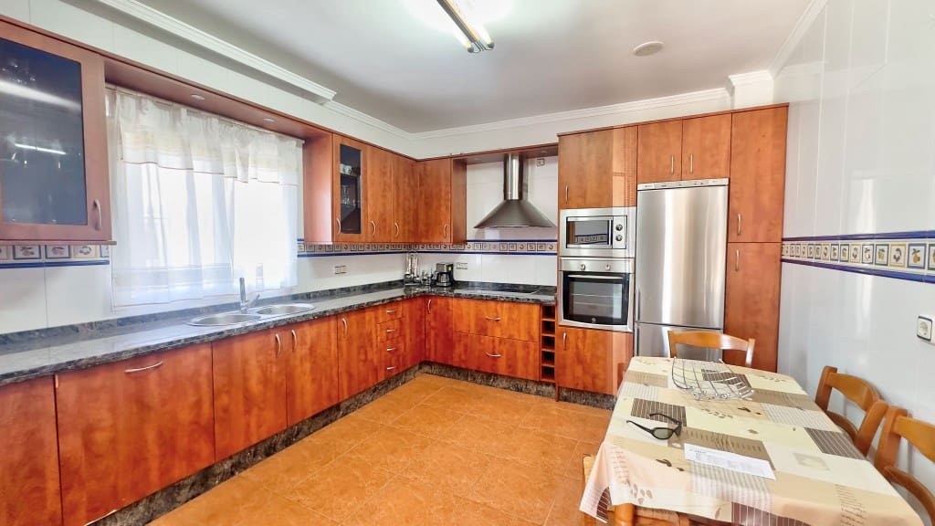 4 chambre Villa/Maison à vendre à Benajarafe avec piscine - 615 000 € (Ref: 8950387)