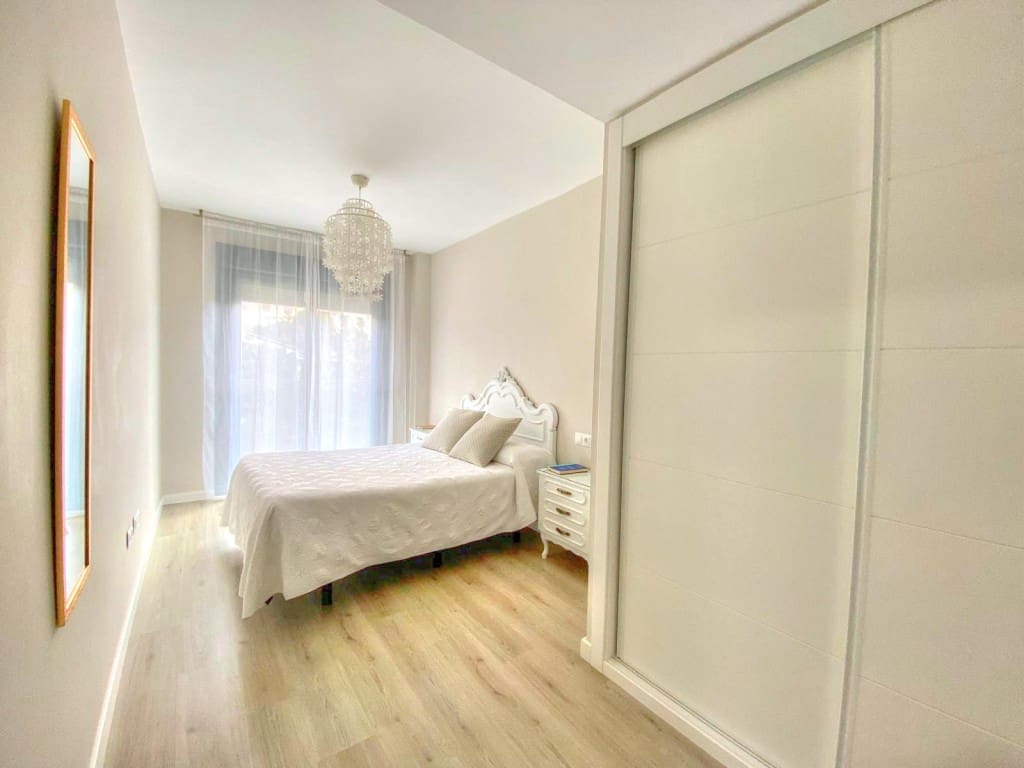 2 soverom Leilighet til salgs i Benajarafe med svømmebasseng garasje - € 950 (Ref: 8971964)